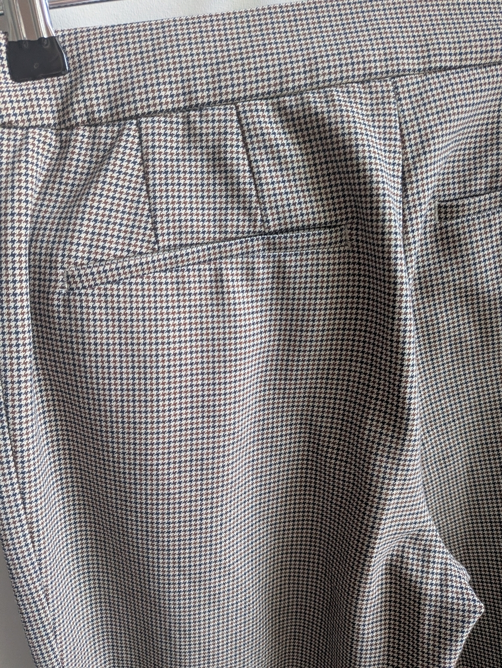 Houndstooth Straight Leg Pant With Ankle Slit - Picture 4 of 8